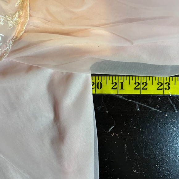 Vintage Women’s Pink Nightgown and Robe lined size M - Picture 12 of 14